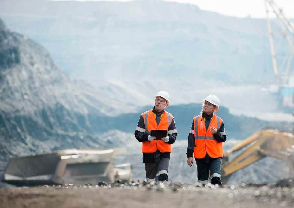 Siete de cada 10 trabajadores en la industria minera corresponden a mano de obra local