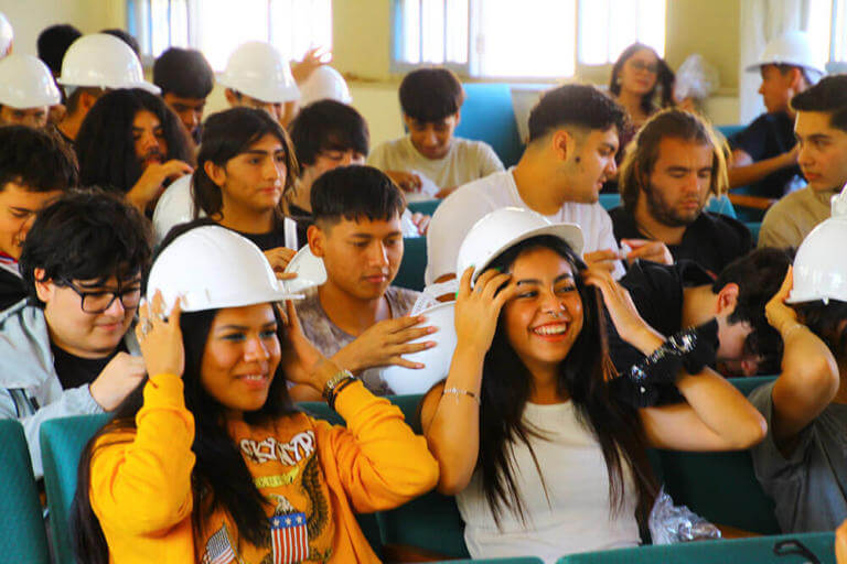 Minera Caserones anunció la entrega de becas a estudiantes de la Universidad de Atacama