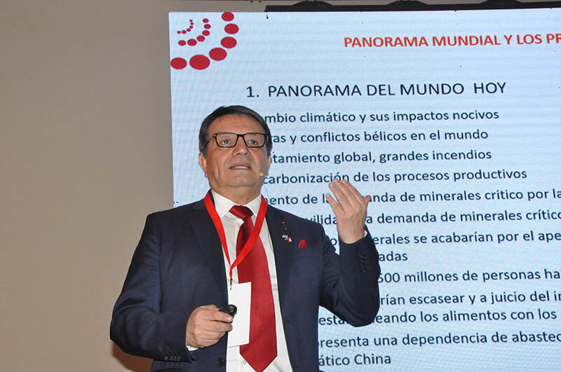 Seminario Desafíos de la minería al 2030, Copiapó: Importancia del desarrollo de la exploración y extracción de litio en Chile