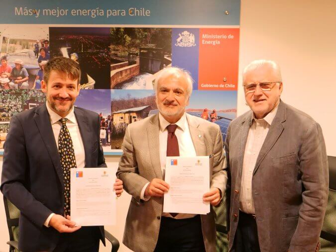 Crédito Foto: ministro de Energía, Diego Pardow, junto al presidente ejecutivo de Codelco, Rubén Alvarado, y el presidente del directorio, Máximo Pacheco.