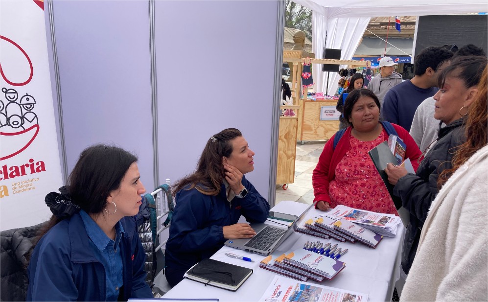 Candelaria y sus empresas colaboradoras realizaron exitosa Feria de Información Laboral en Tierra Amarilla