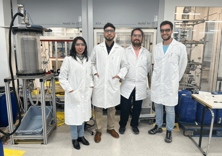 ENAMI y CNP realizan visitas a laboratorios internacionales para evaluar tecnologías de extracción de litio