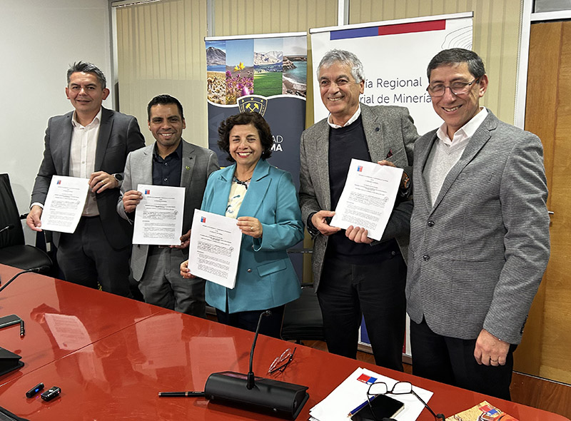 Ministerio de Minería y Universidad de Atacama