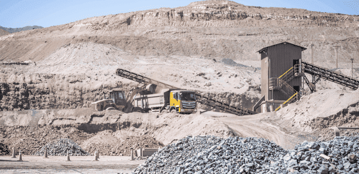 ENAMI cierra reestructuración financiera con crédito de US$30 millones de Bladex