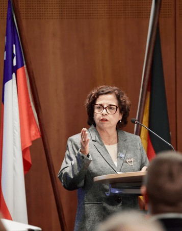 Ministra Aurora Williams refuerza en Alemania la cooperación científica y tecnológica para el desarrollo del litio