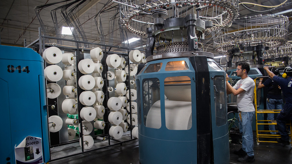 Índice de inventarios del comercio suben en septiembre mientras minería y manufactura retroceden