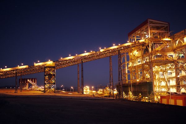 Industria del cobre registra 199 mil TJ de consumo energético en 2024, con creciente protagonismo de energías renovables