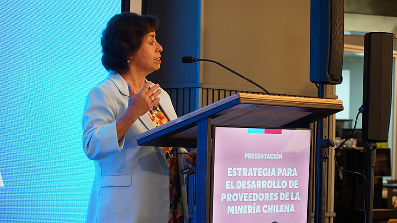 Gobierno y Aprimin refuerzan rol estratégico de proveedores en la minería