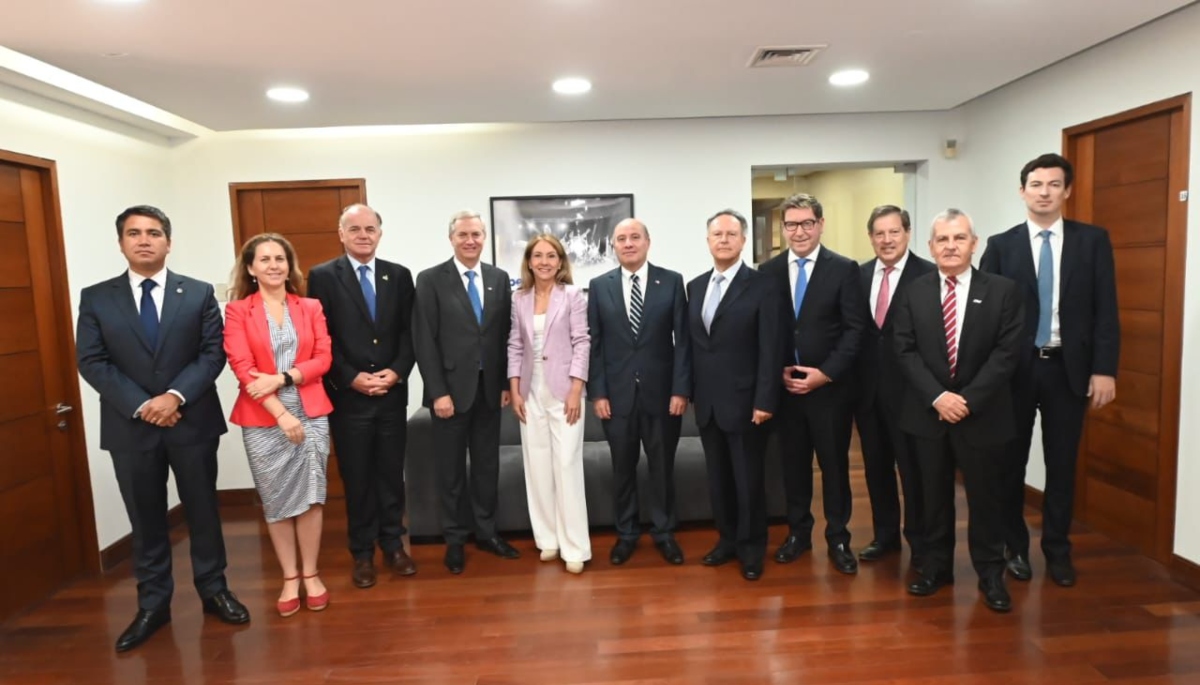 SONAMI expone prioridades del sector minero en reunión entre la CPC y el presidente electo José Antonio Kast