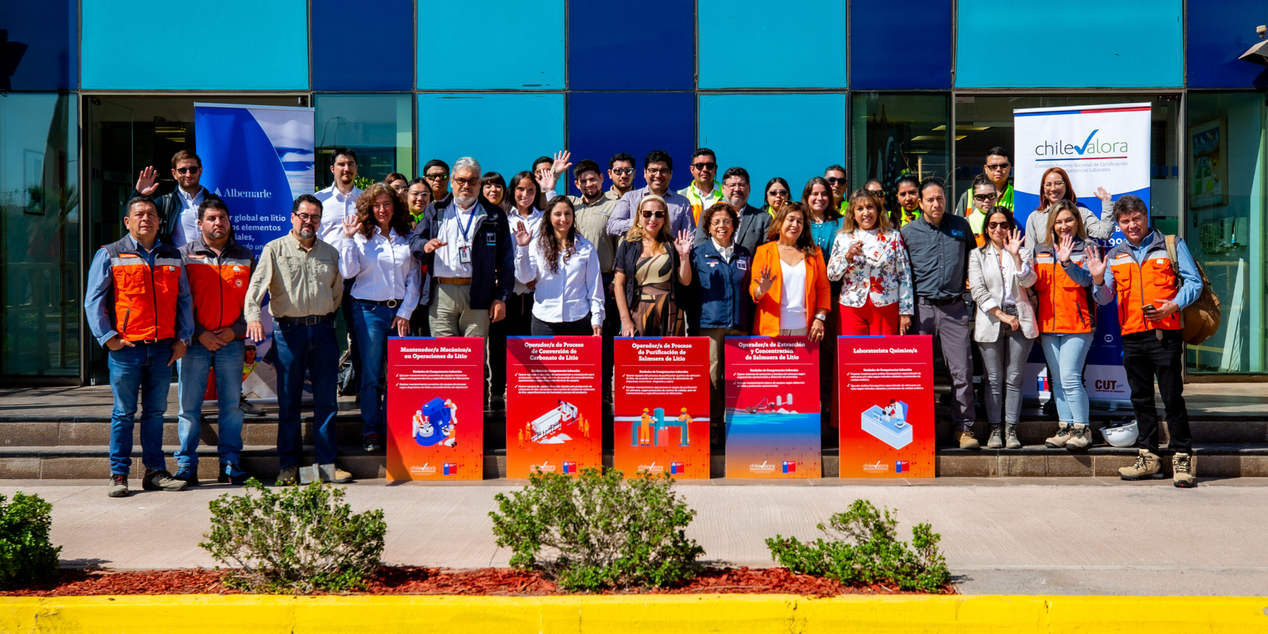 Estrategia del Litio incorpora cinco perfiles laborales para fortalecer el desarrollo de talento en la industria