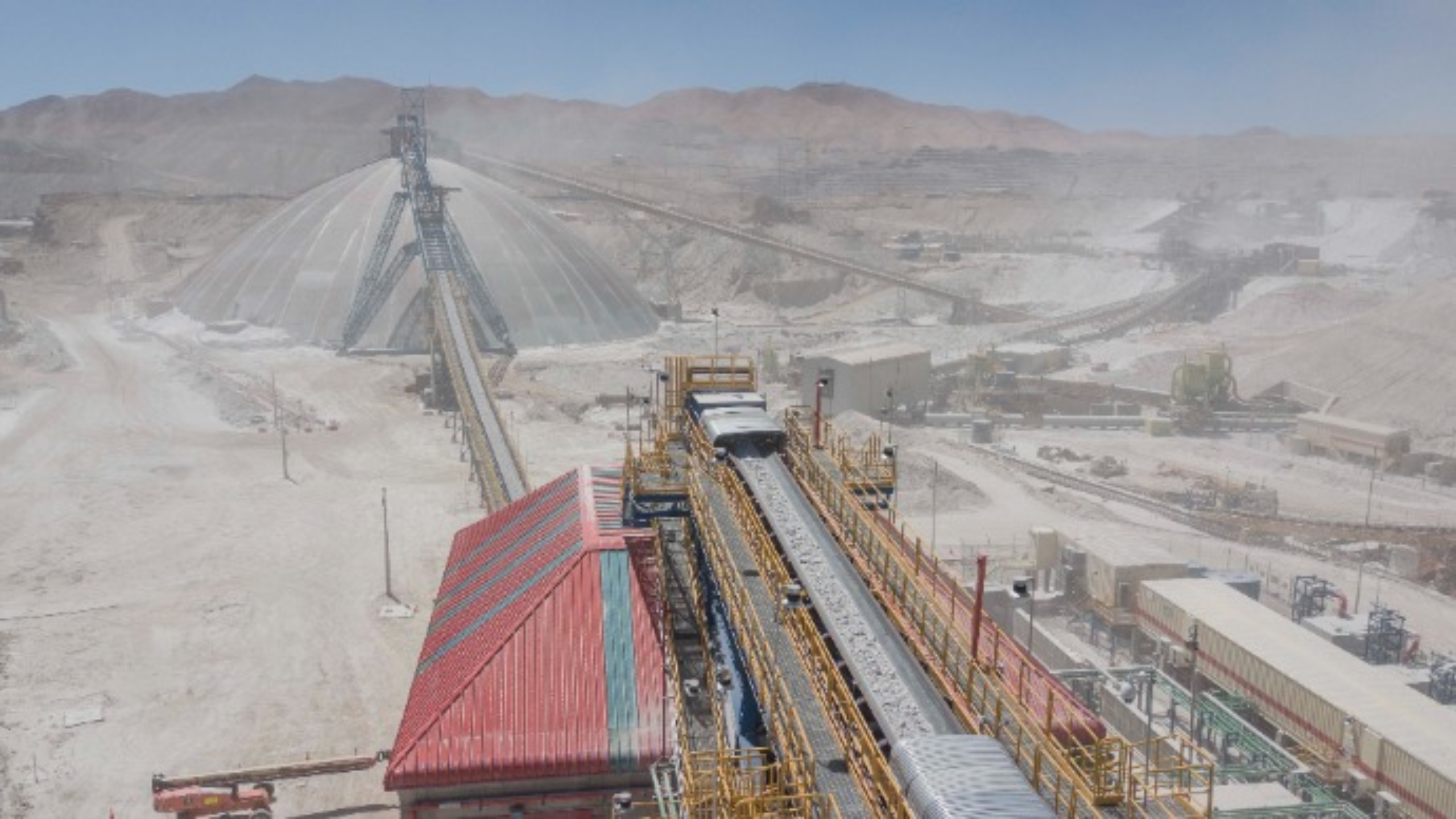 Codelco Chuquicamata refuerza coordinación logística con visita técnica a Puerto Angamos
