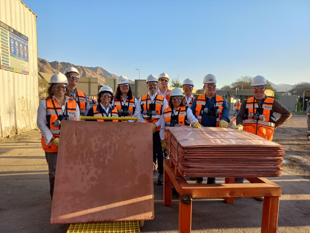 Ministra Aurora Williams destaca el fortalecimiento financiero de ENAMI tras lograr utilidades por segundo año consecutivo