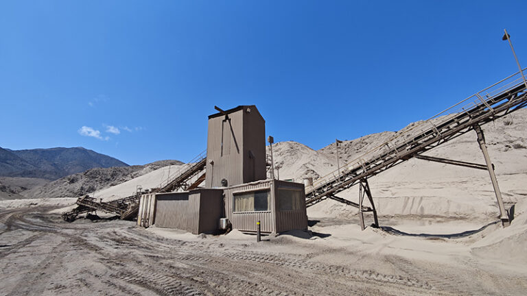 ENAMI inicia instalación de nuevos chancadores en Taltal