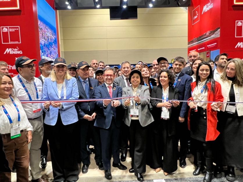 Ministra Williams promueve oportunidades de inversión y ventajas competitivas de la minería chilena en PDAC 2026