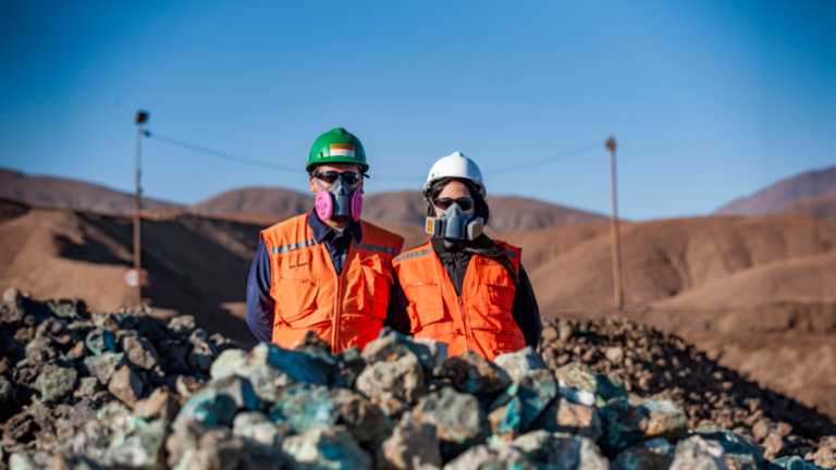 ENAMI amplía plazo para recepción de ofertas por venta de minerales de oro en stock