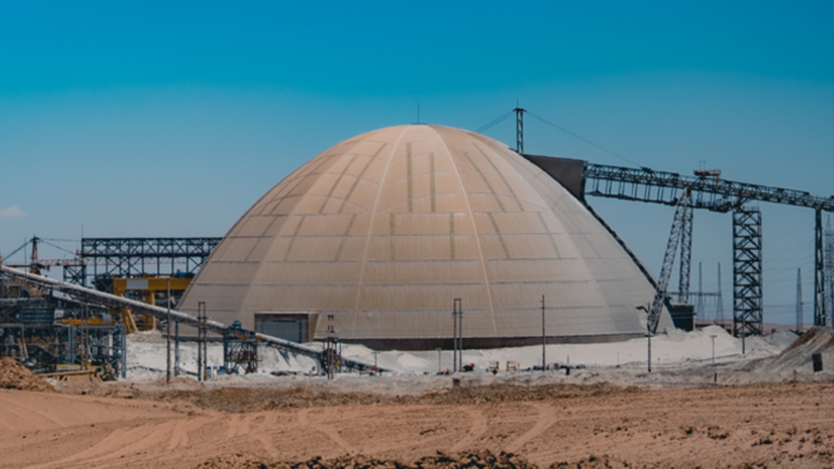 Nueva Centinela levanta megadomo con capacidad para 178 mil toneladas de mineral