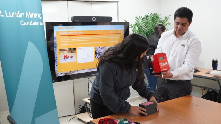 Taller y monitoreo participativo de vibraciones por tronadura en Tierra Amarilla