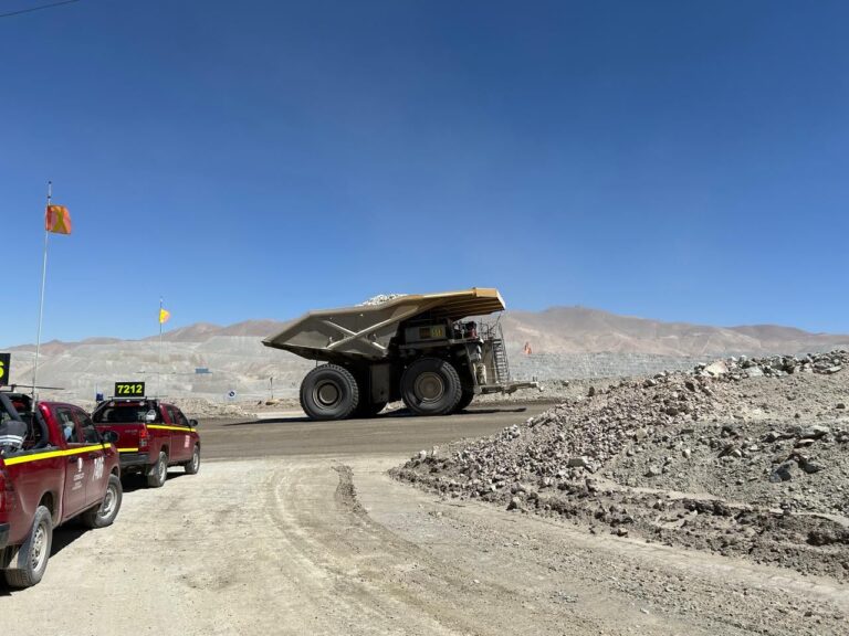 Contraloría fiscaliza en terreno las faenas de Codelco